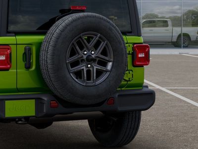 2025 Jeep Wrangler - Photo 13