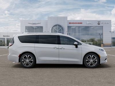 2026 Chrysler Pacifica — photo 21 view