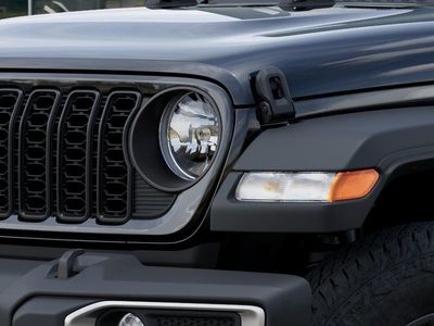 2026 Jeep Gladiator — photo 10 view