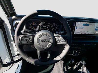 2026 Jeep Wrangler - Photo 37
