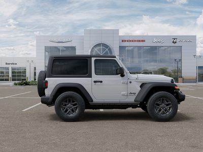 2026 Jeep Wrangler - Photo 21