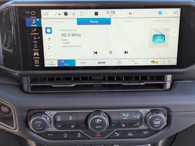 2026 Jeep Wrangler - Photo 18
