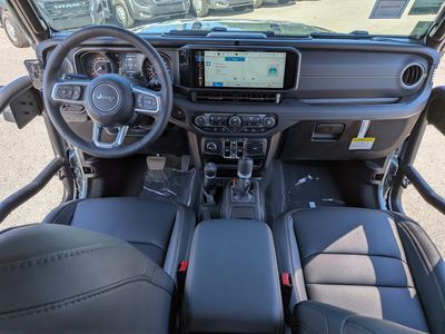 2026 Jeep Wrangler - Photo 15