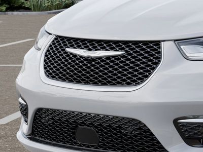 2026 Chrysler Pacifica — photo 11 view