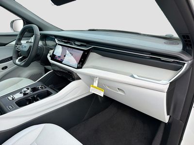 2026 Jeep Cherokee - Photo 12