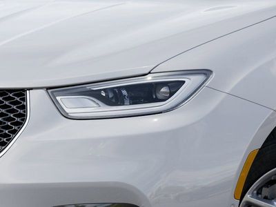 2026 Chrysler Pacifica — photo 10 view