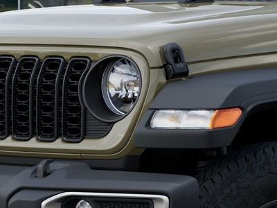 2026 Jeep Gladiator — photo 10 view
