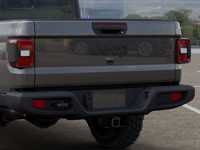 2026 Jeep Gladiator — photo 13 view