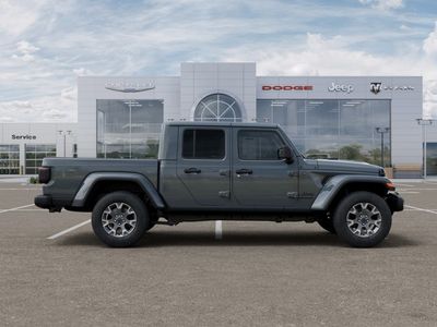 2026 Jeep Gladiator - Photo 21
