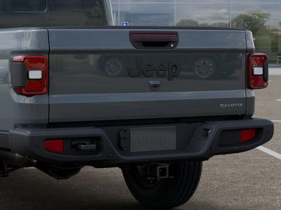2026 Jeep Gladiator - Photo 13