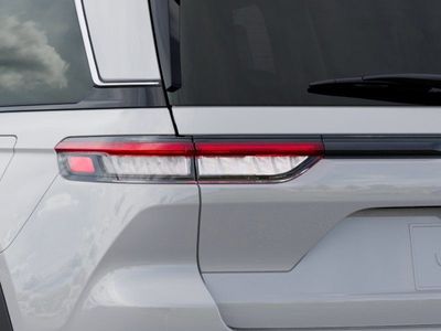 2026 Jeep Grand Cherokee — photo 9 view