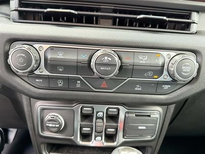 2026 Jeep Wrangler — photo 30 view