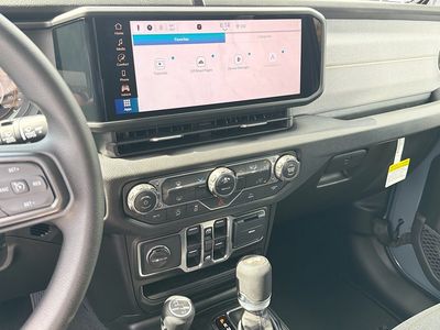 2026 Jeep Wrangler — photo 27 view