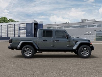 2026 Jeep Gladiator - Photo 21