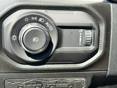 2026 Jeep Wrangler - Photo 32
