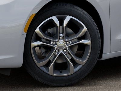 2026 Chrysler Pacifica — photo 8 view