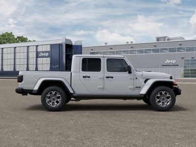 2026 Jeep Gladiator - Photo 21