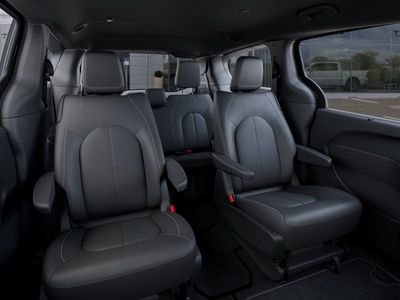 2026 Chrysler Voyager - Photo 15