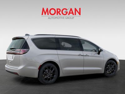 2026 Chrysler Pacifica - Photo 4