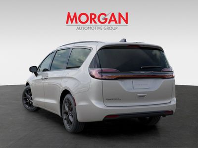 2026 Chrysler Pacifica - Photo 3
