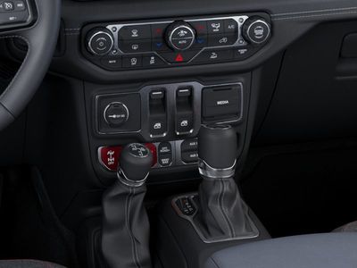 2026 Jeep Wrangler - Photo 24