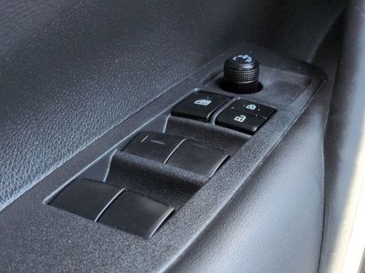 2023 Toyota Corolla - Photo 23