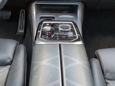 2025 BMW 7 Series - Photo 19