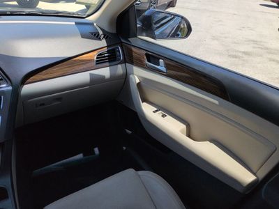 2017 Hyundai Sonata - Photo 17