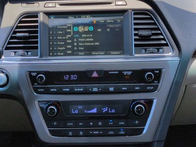 2017 Hyundai Sonata - Photo 18