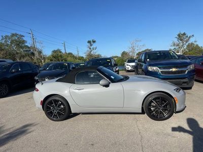 2025 Mazda MX-5 Miata - Photo 2