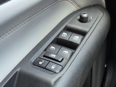 2023 Jeep Compass - Photo 25