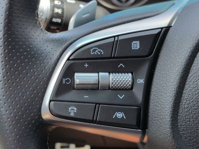 2025 Genesis G70 - Photo 27