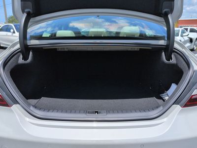 2025 Genesis G70 - Photo 13