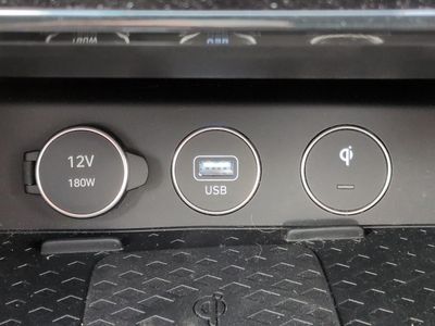 2025 Genesis G70 - Photo 24