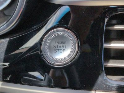 2025 Genesis G70 - Photo 31