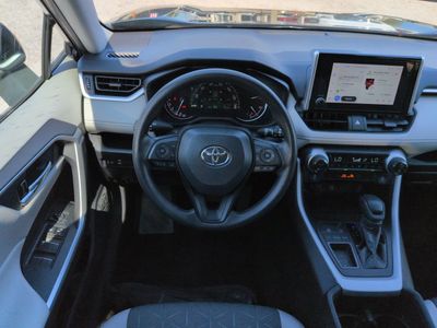 2024 Toyota RAV4 - Photo 16