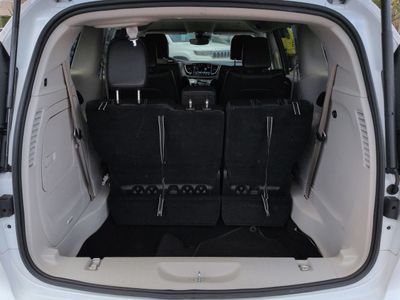 2024 Chrysler Pacifica Hybrid - Photo 13