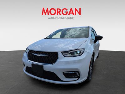 2024 Chrysler Pacifica Hybrid - Photo 9