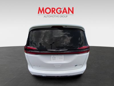 2024 Chrysler Pacifica Hybrid - Photo 6
