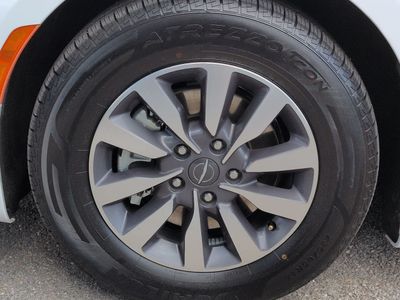 2024 Chrysler Pacifica Hybrid - Photo 11