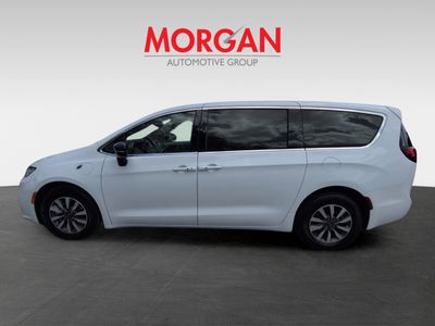 2024 Chrysler Pacifica Hybrid - Photo 8