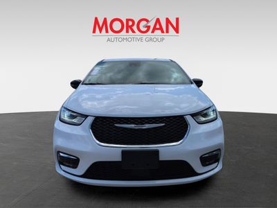 2024 Chrysler Pacifica Hybrid - Photo 3