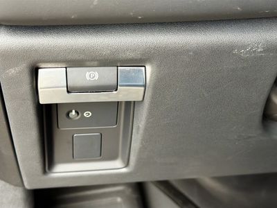 2024 Land Rover Defender 110 - Photo 37
