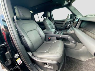 2024 Land Rover Defender 110 - Photo 16