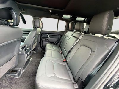 2024 Land Rover Defender 110 - Photo 22