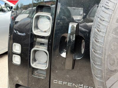 2024 Land Rover Defender 110 - Photo 11