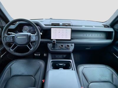 2024 Land Rover Defender 110 - Photo 17