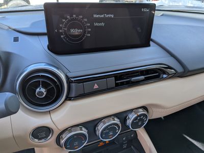 2026 Mazda MX-5 Miata - Photo 16
