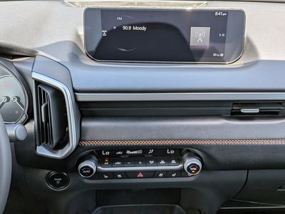 2026 Mazda CX-50 Hybrid - Photo 18