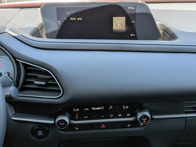 2026 Mazda CX-30 - Photo 17
